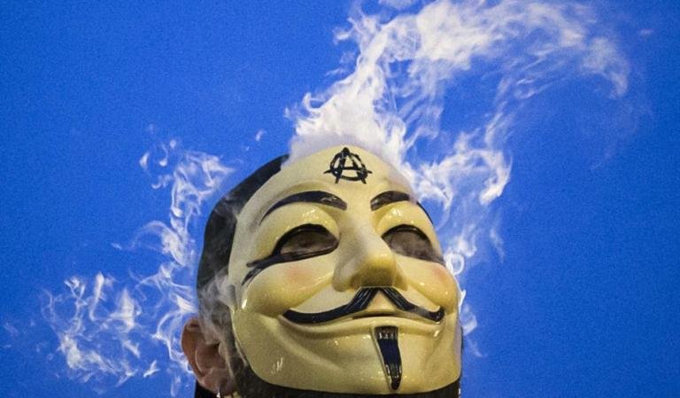 Anonymous divulga más de 9.000 cuentas de Twitter relacionadas con ISIS
