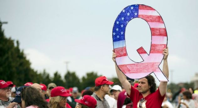 La imagen tiene un atributo ALT vacío; su nombre de archivo es qanon01.jpg